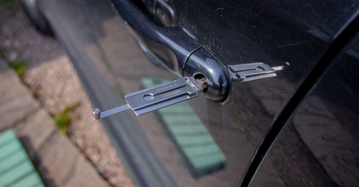 locksmith service technician — Bayside Locksmith Queens